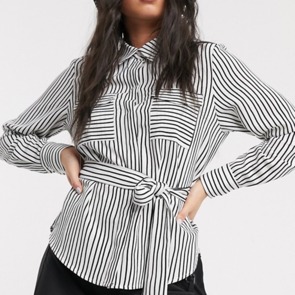 *NWT* Monki Black and White artsy striped blouse